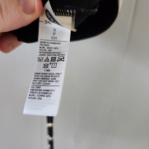 OLD NAVY SMALL TOP - Picture 3 of 5